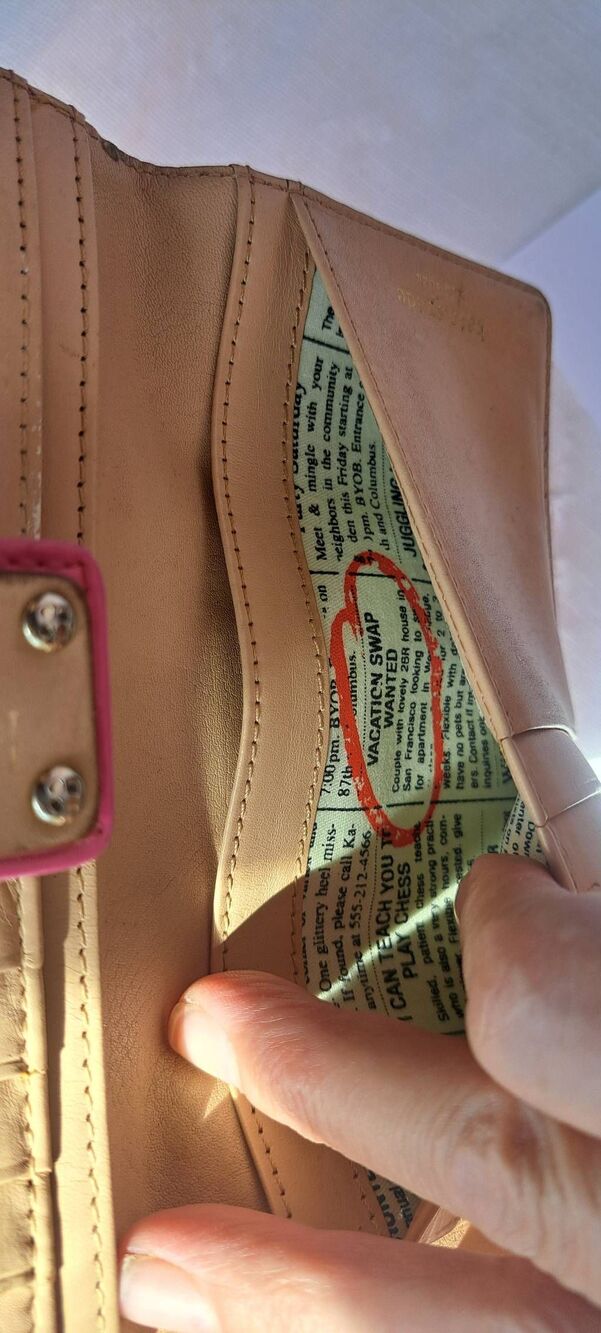 Kate Spade New York Pink Patent Leather Wallet Leather Plate Logo Snap Closure Y - Picture 13 of 16